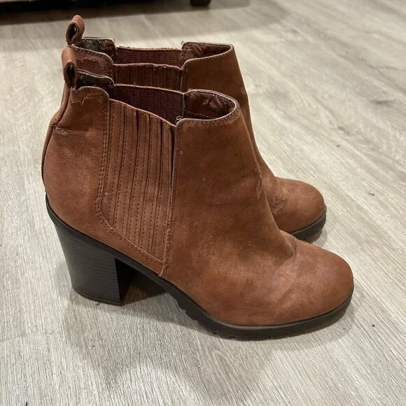 Sam & Libby Brown Faux Leather Ankle Booties WOmen's Size 9 - Picture 4 of 9